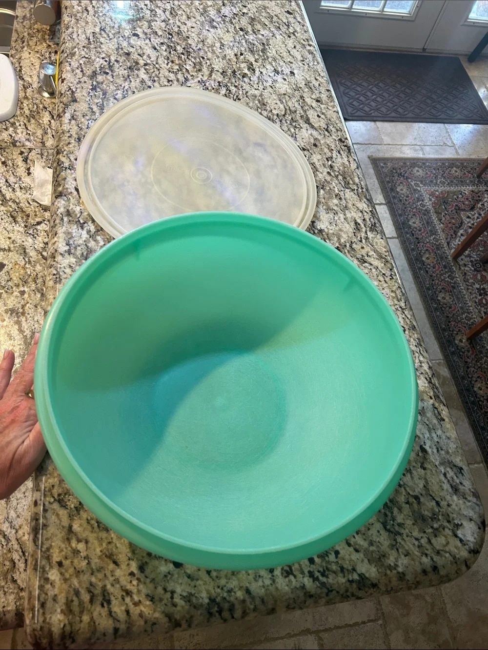 Tupperware durable mint